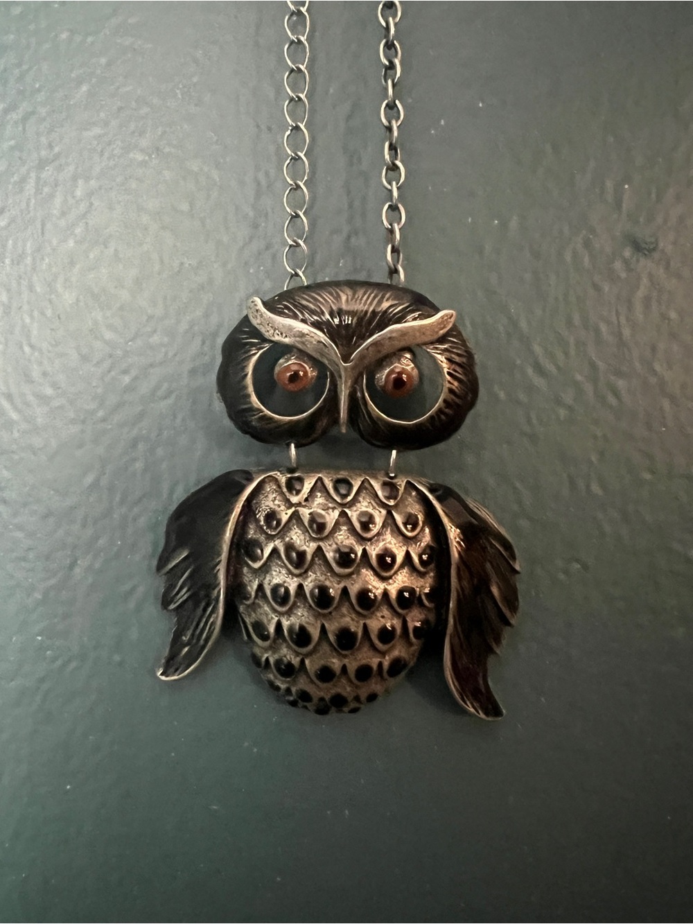 Vintage Twee Owl Necklace 34” chain length, flat end to end
